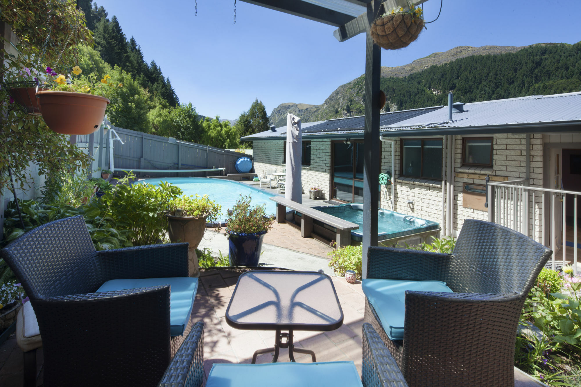 Coronet View Aparthotel 3*